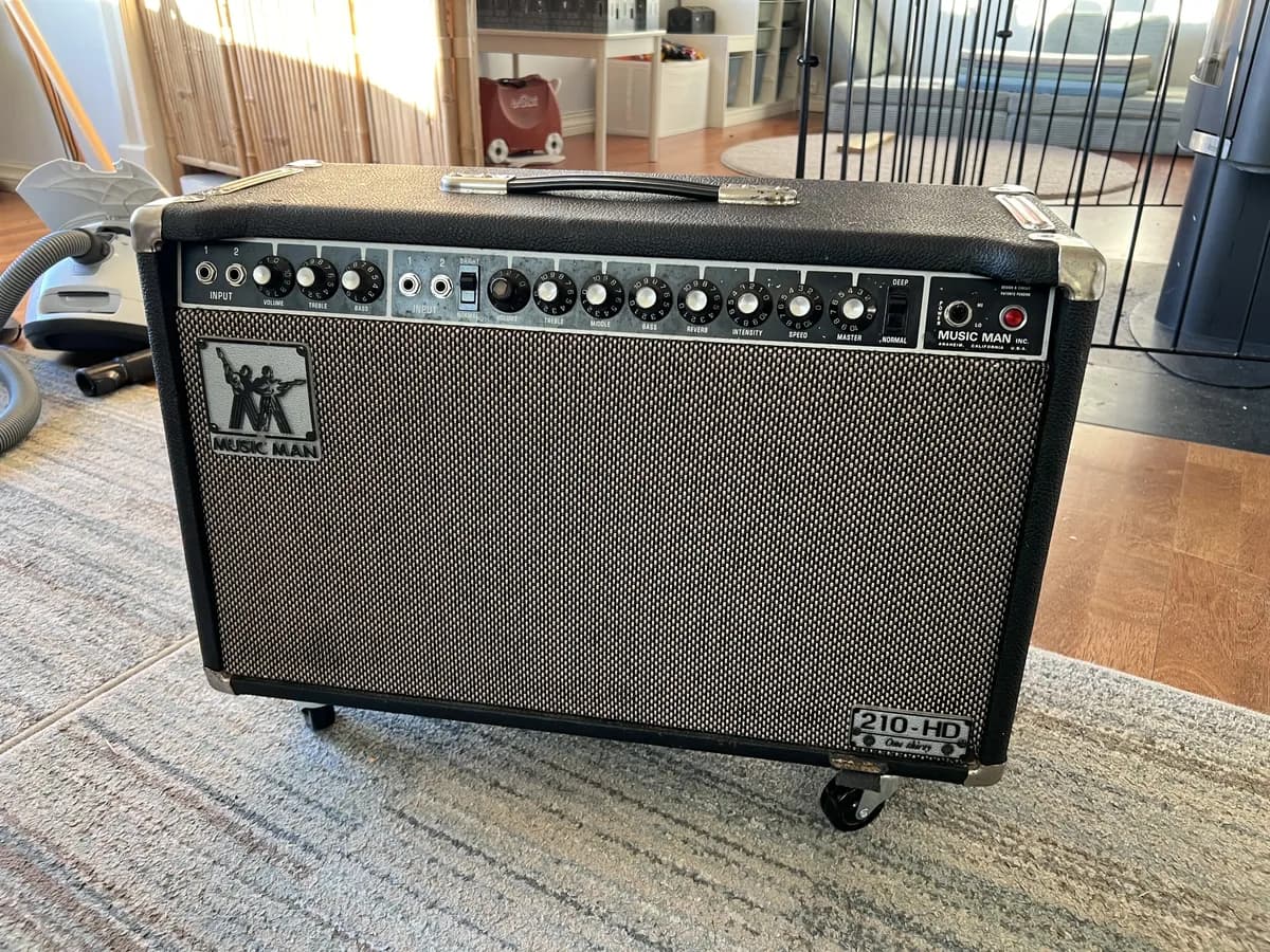 New black and tan grillcloth from Mojotone